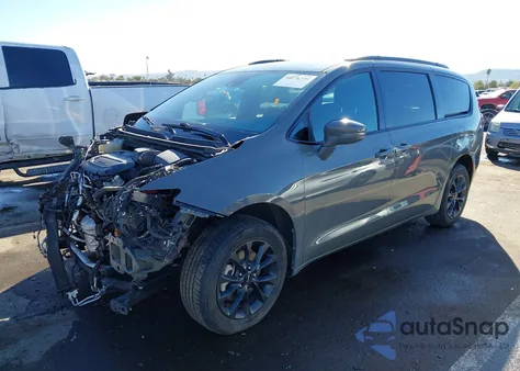 2021 Chrysler Pacifica Touring L Awd z USA, uszkodzony, nr VIN 2C4RC3BG9MR525564